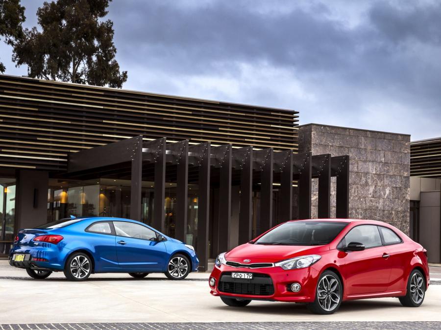  Kia Cerato Koup 2013 года  (AU) (фото 5 из 20)
